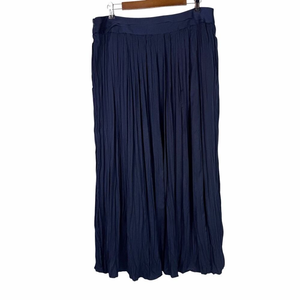 Chico's Womens Skirt Navy Pleated Side Zip size 2.5 or Large